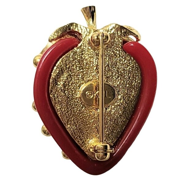 Kenneth Jay Lane Vintage Red Lucite Gold Tone Ballotini Strawberry Brooch Signed - Picture 7 of 9